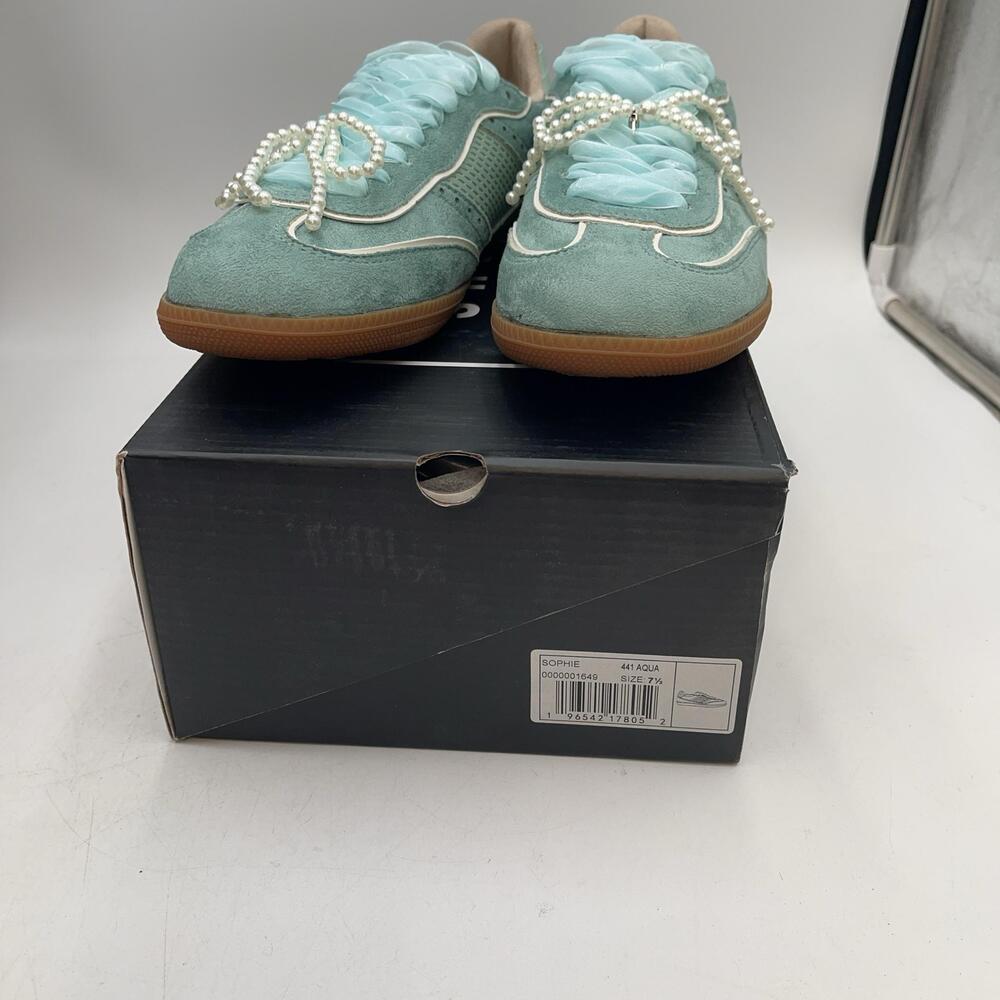 Aqua Suede Pearl Beaded Shoes Womens Low Top Casual Sneakers Sophie Size 7.5